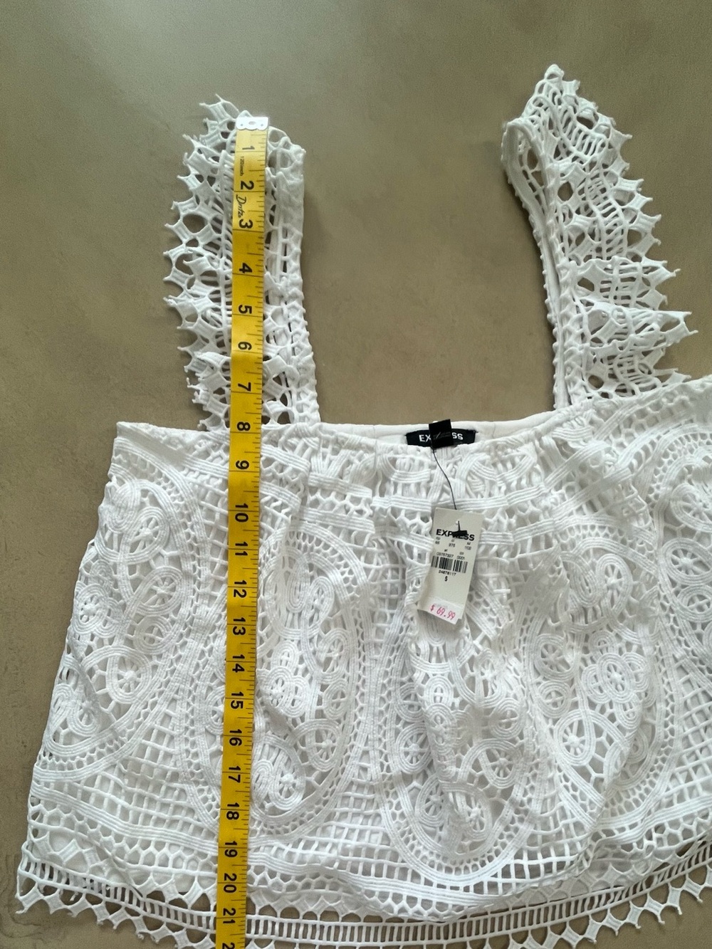 NWT Express White Crochet Lace Boho Ruffled Crop Tank Top Size Small - Picture 8 of 11